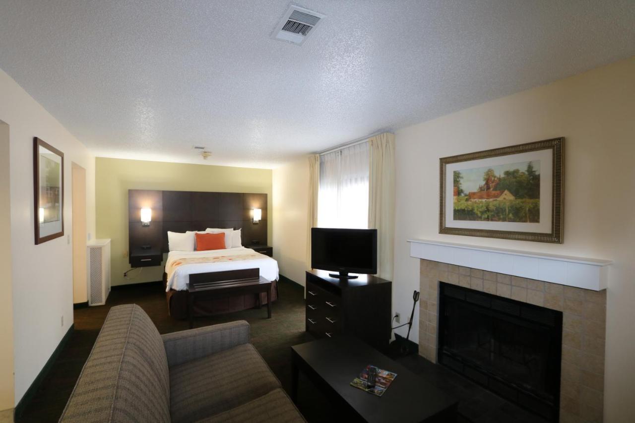 Fairbridge Inn & Suites - Akron Copley Township - West Szoba fotó